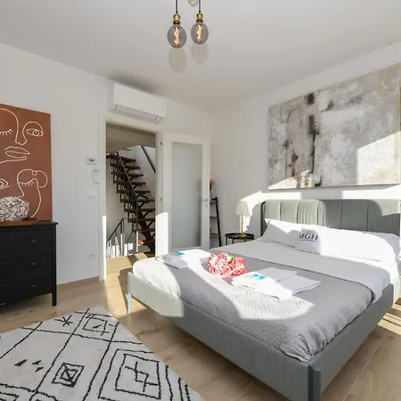 Mgh Luxury - Sunset Lakeview House Desenzano Σπίτι διακοπών Ντεζεντσάνο ντελ Γκάρντα